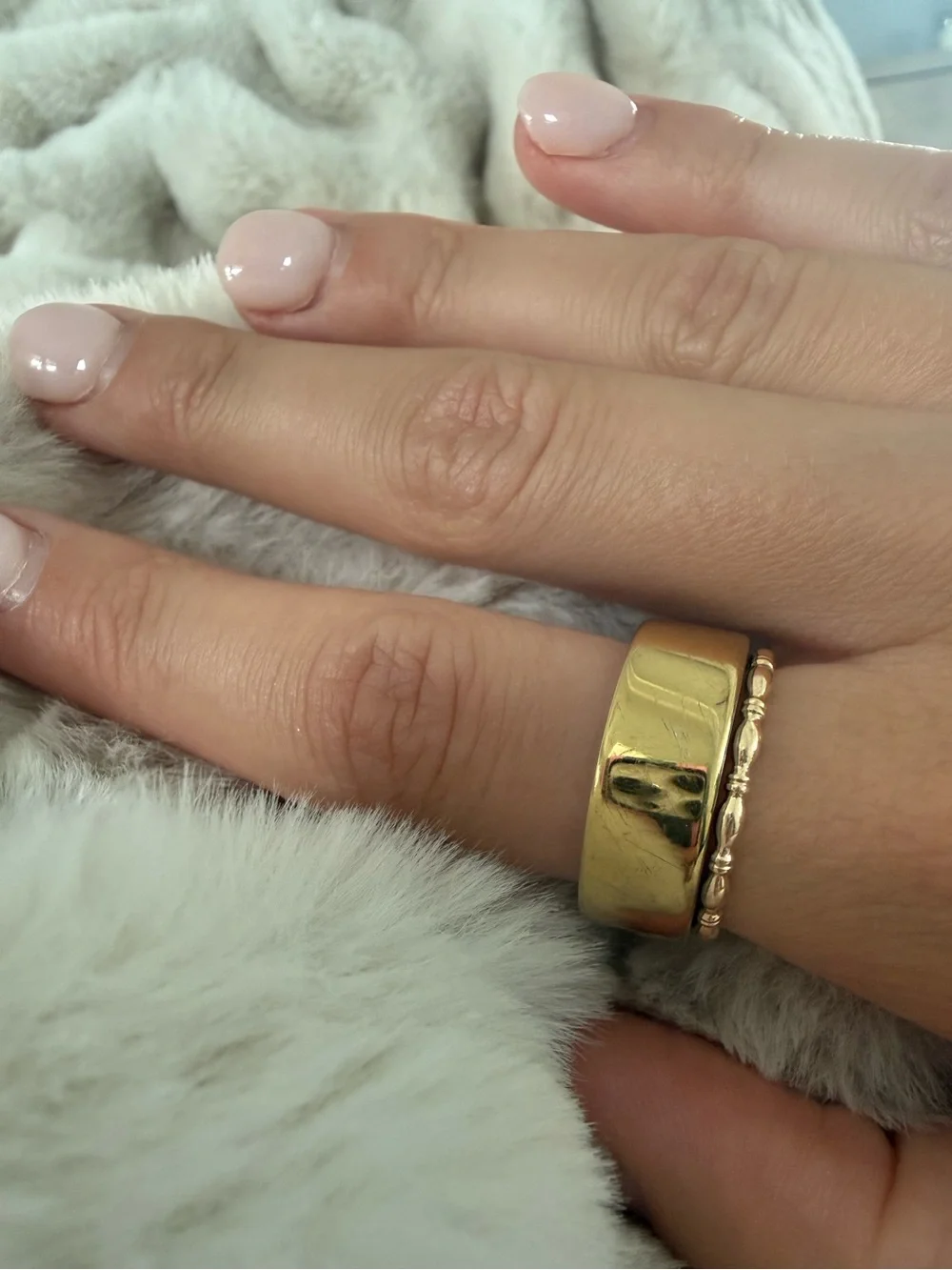 Gold Oura ring 4